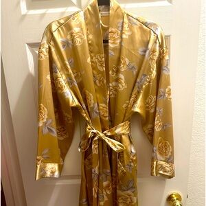 Victoria Secret robe gold floral size OS, small